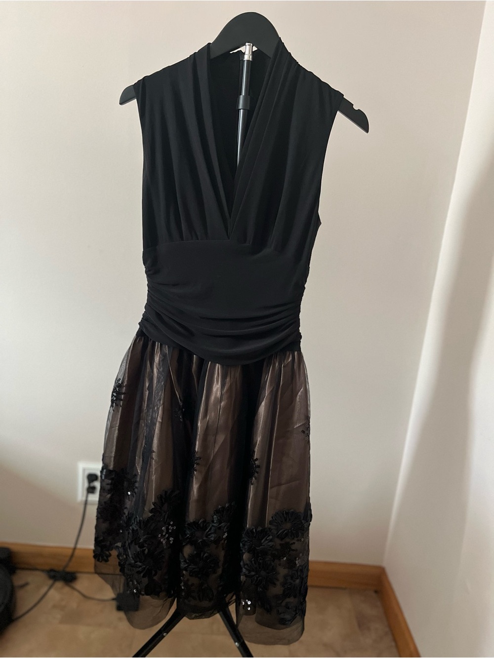 SLNY Black V-Neck Sleeveless Midi Dress with Floral Appliqué Skirt